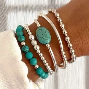 🗺️🗺️🗺️BOGOHO🗺️🗺️🗺️Silver and Turquoise Beaded Bracelet Set